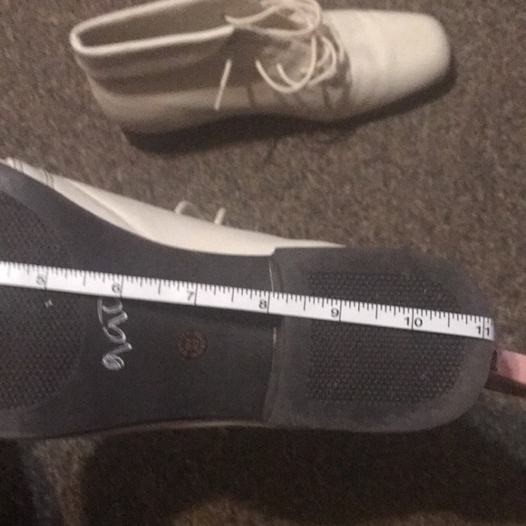 White lace up ankle boots - Picture 7 of 8